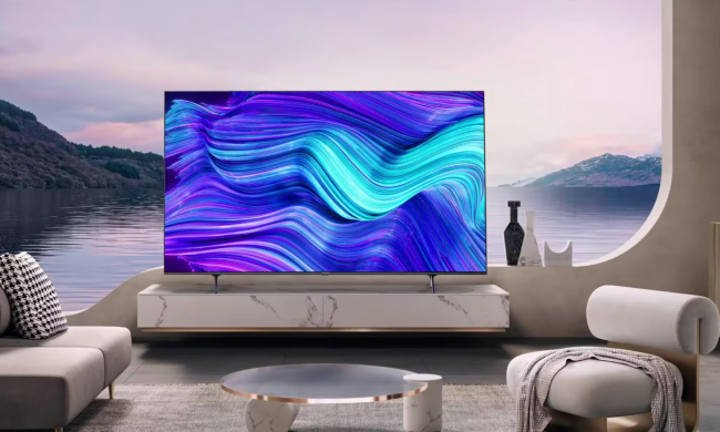 The Hisense U6H ULED 4K TV in a living room.